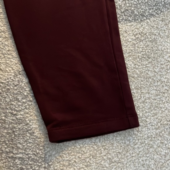 Lou & grey for LOFT Wine colored sweatpants - Picture 4 of 5